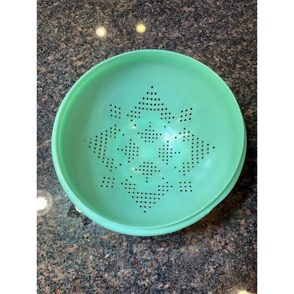 Vintage Jadeite Green Tupperware Strainer Colander Footed, MCM